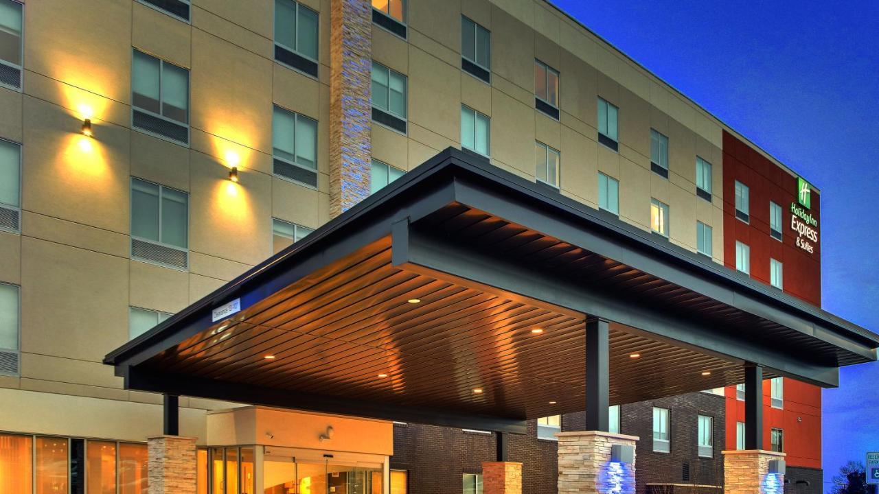 Holiday Inn Express & Suites - Nashville Metrocenter Downtown By Ihg Exterior photo